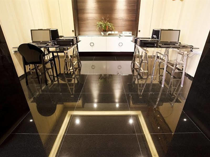 Royal Group Hotel Ho Yi Branch Гаосюн Экстерьер фото